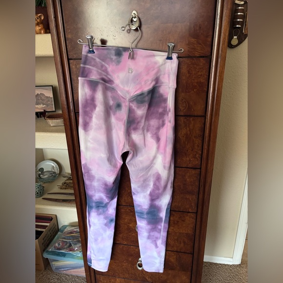 Buffbunny - Picture 2 of 4